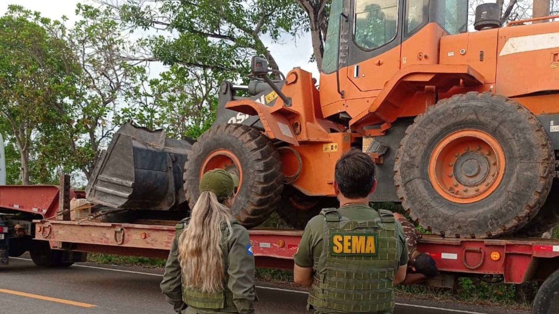 Sema e Polícia Militar apreendem máquinas usadas para desmate ilegal na Baixada Cuiabana